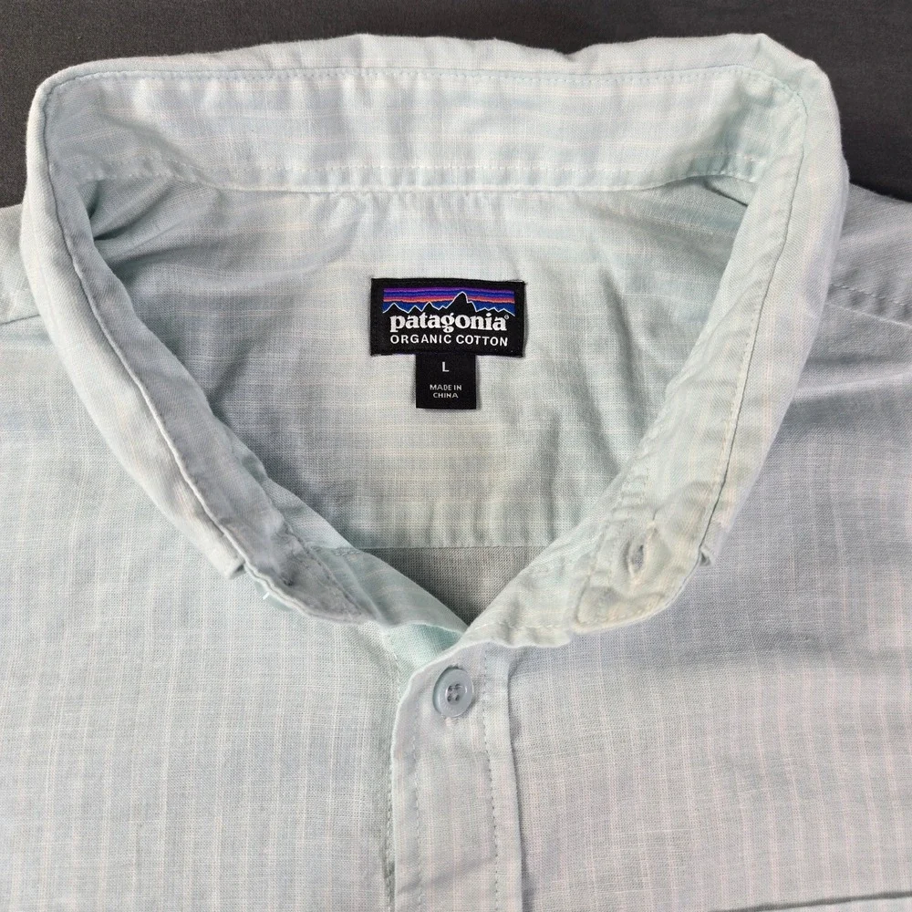 Patagonia Mens Large Blue White Striped Organic Cotton Short Sleeve Button Shirt